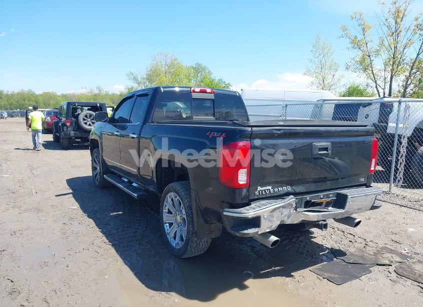 Photo 3 of 2018 Chevrolet Silverado 1500 1LZ/2LZ (VIN 1GCVKSEC4JZ288522)