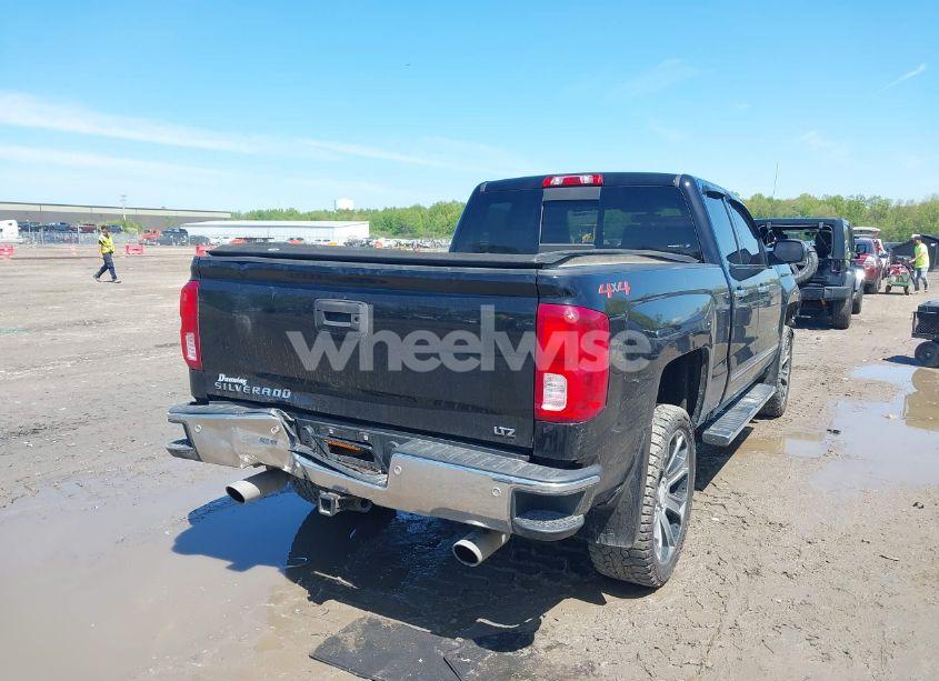 Photo 4 of 2018 Chevrolet Silverado 1500 1LZ/2LZ (VIN 1GCVKSEC4JZ288522)