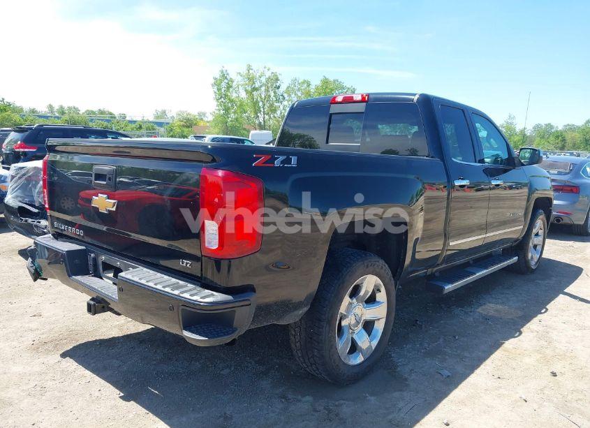 Photo 4 of 2018 Chevrolet Silverado 1500 2LZ (VIN 1GCVKSEC4JZ338478)