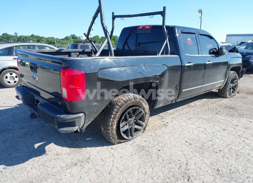 Photo 4 of 2018 Chevrolet Silverado 1500 2LZ (VIN 1GCVKSEC5JZ143845)