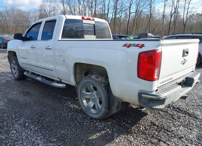 Photo 3 of 2018 Chevrolet Silverado 1500 1LZ (VIN 1GCVKSEC5JZ285225)