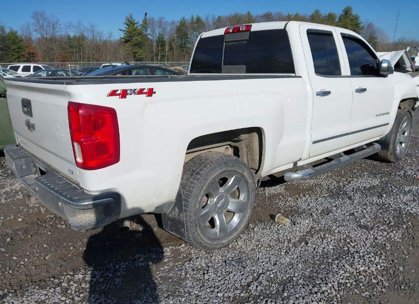 Photo 4 of 2018 Chevrolet Silverado 1500 1LZ (VIN 1GCVKSEC5JZ285225)