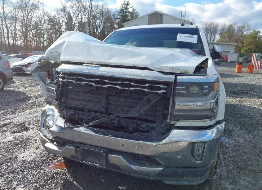 Photo 6 of 2018 Chevrolet Silverado 1500 1LZ (VIN 1GCVKSEC5JZ285225)