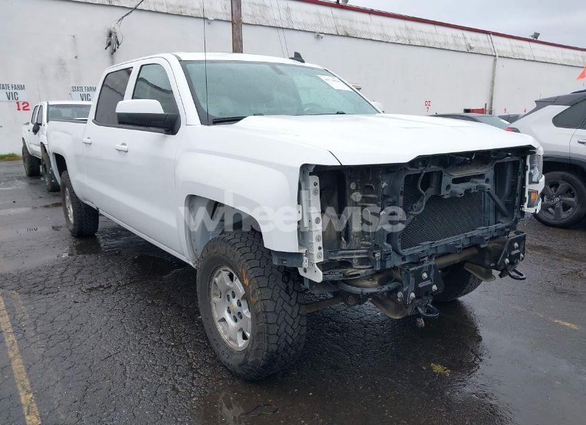 2018 Chevrolet Silverado 1500 1LZ (VIN 1GCVKSEC9JZ280352) main photo