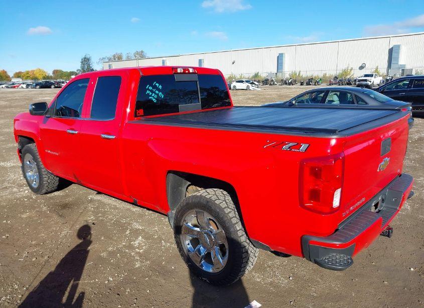 Photo 3 of 2018 Chevrolet Silverado 1500 2LZ (VIN 1GCVKSEJ7JZ308681)