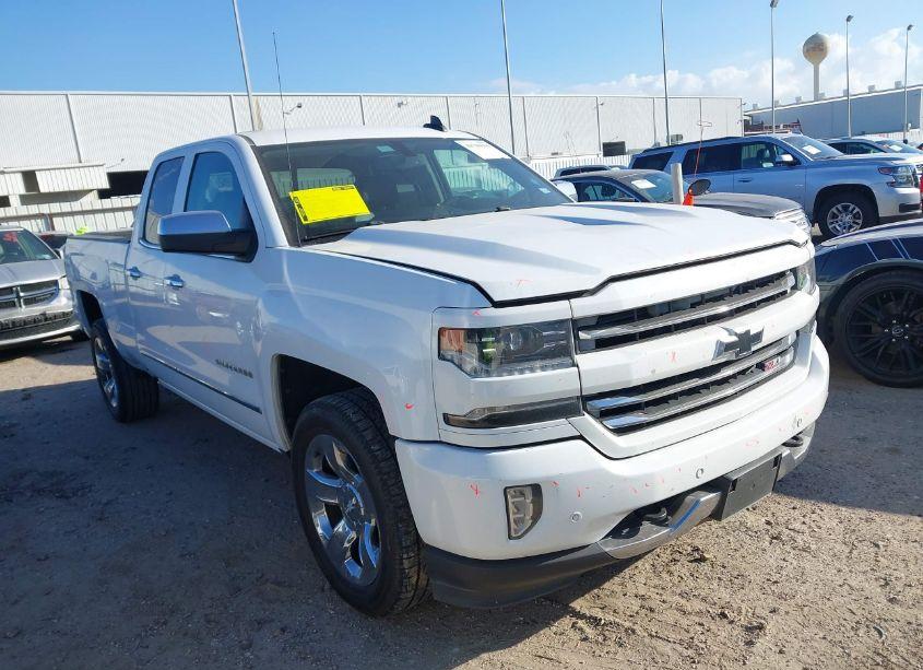 2017 Chevrolet Silverado 1500 2LZ (VIN 1GCVKSEJ9HZ101980) main photo