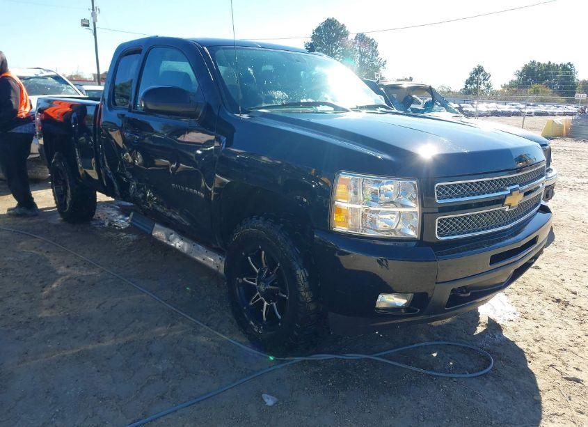 2013 Chevrolet Silverado 1500 LTZ (VIN 1GCVKTE23DZ104902) main photo