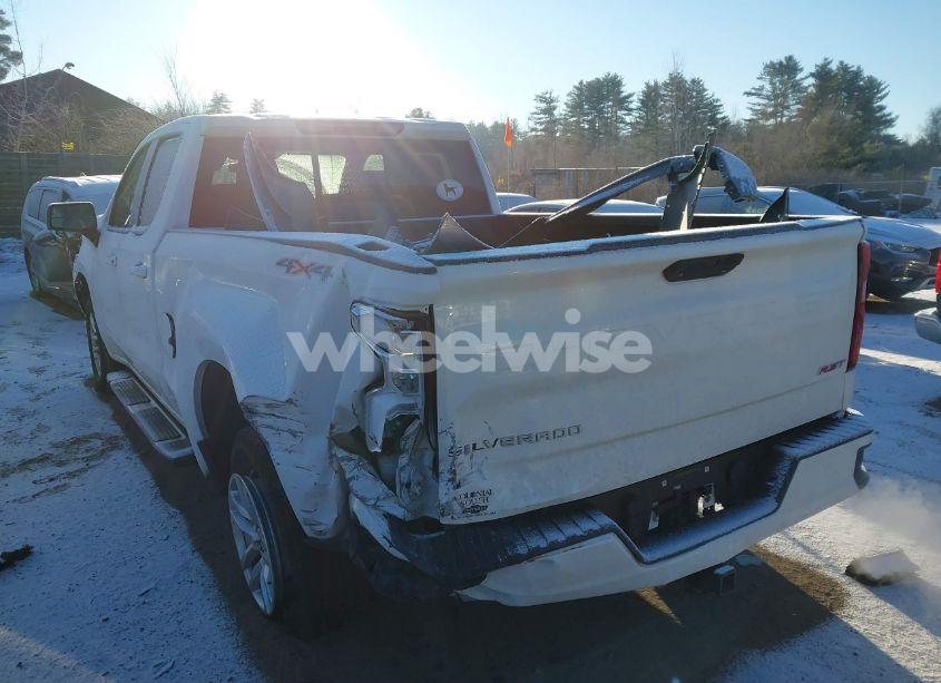 Photo 3 of 2019 Chevrolet Silverado 1500 RST (VIN 1GCVYEEDXKZ343887)