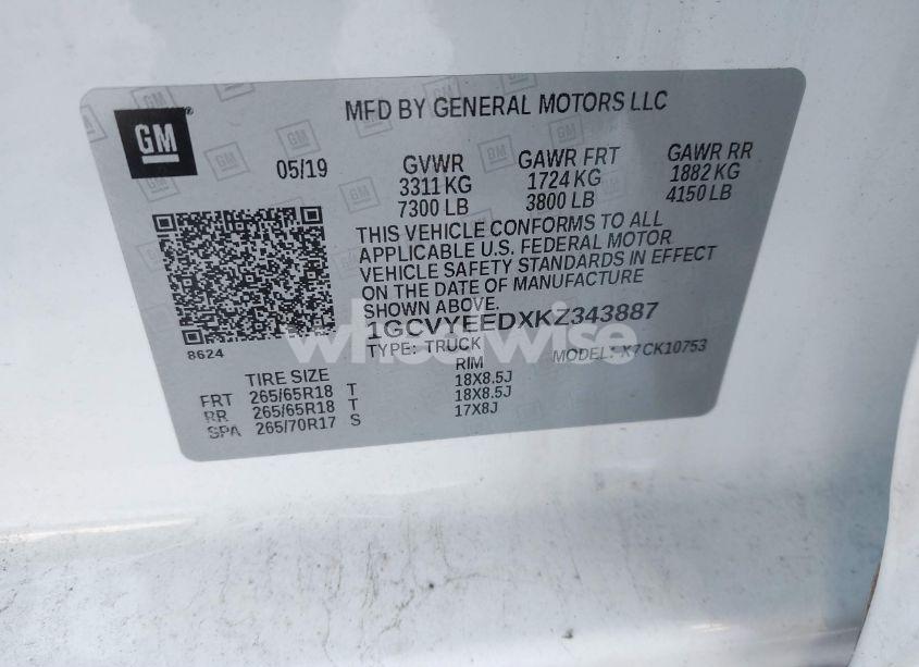 Photo 9 of 2019 Chevrolet Silverado 1500 RST (VIN 1GCVYEEDXKZ343887)