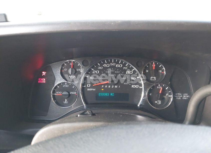 Photo 7 of 2017 Chevrolet Express 2500 WORK VAN (VIN 1GCWGAF12H1216899)