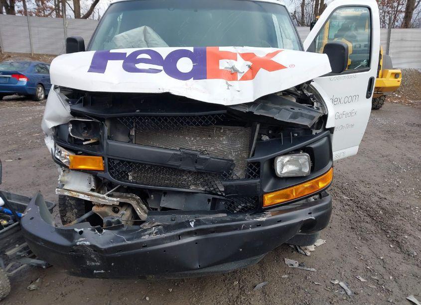 Photo 6 of 2017 Chevrolet Express 2500 WORK VAN (VIN 1GCWGAF17H1328002)