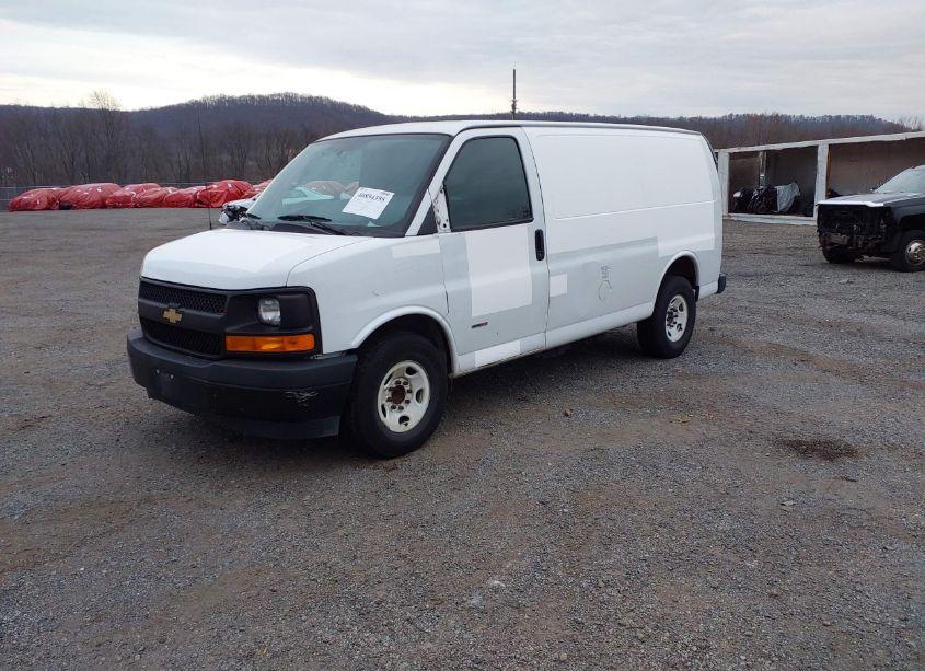 Photo 2 of 2017 Chevrolet Express 2500 WORK VAN (VIN 1GCWGAF19H1317826)