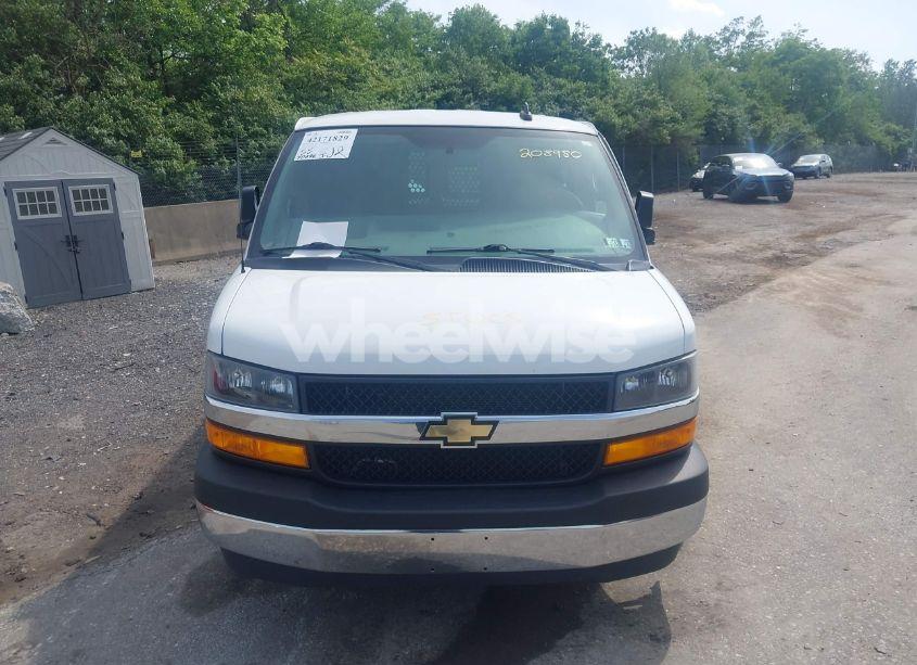 Photo 12 of 2021 Chevrolet Express CARGO RWD 2500 REGULAR WHEELBASE WT (VIN 1GCWGAF72M1208980)