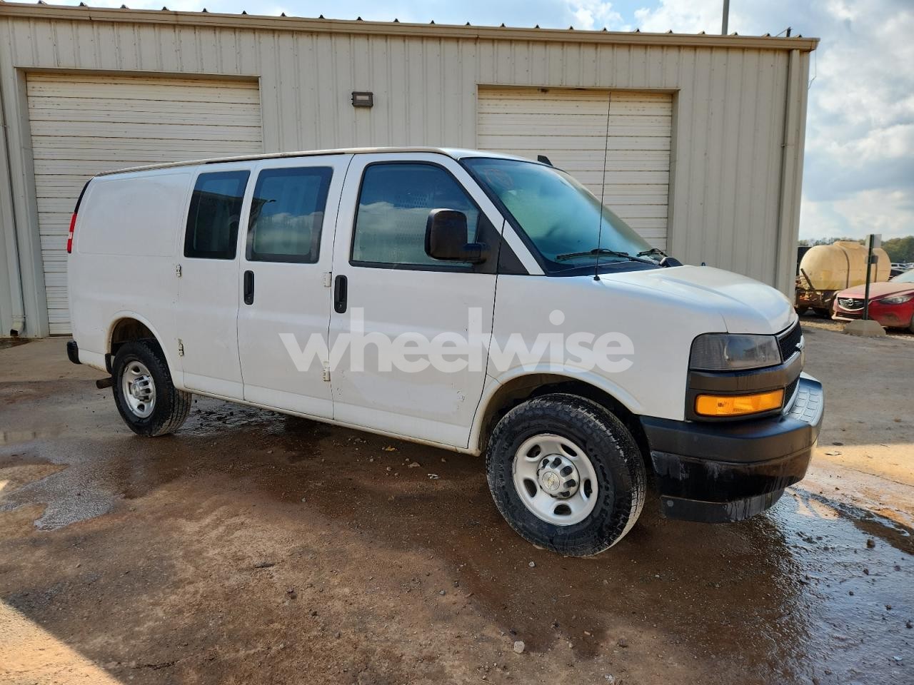 Photo 4 of 2021 CHEVROLET EXPRESS 2500 DELIVERY VAN (VIN 1GCWGAF74M1253399)