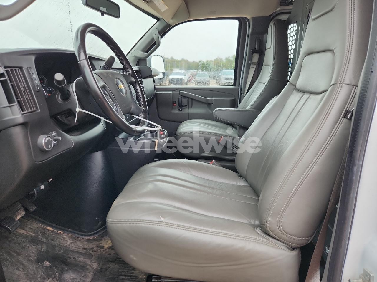 Photo 7 of 2021 CHEVROLET EXPRESS 2500 DELIVERY VAN (VIN 1GCWGAF74M1253399)