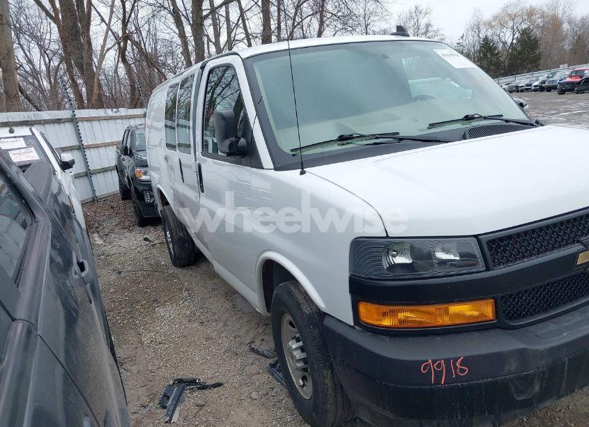 2021 Chevrolet Express CARGO RWD 2500 REGULAR WHEELBASE WT (VIN 1GCWGAF76M1145463) main photo