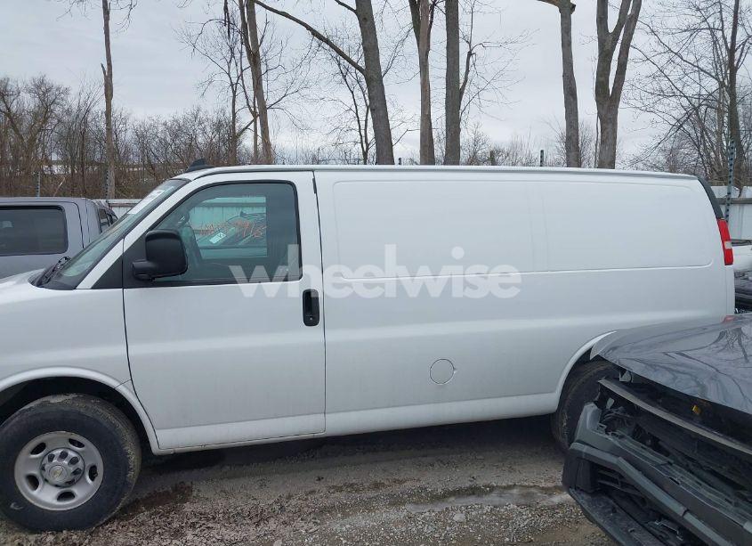 Photo 14 of 2021 Chevrolet Express CARGO RWD 2500 REGULAR WHEELBASE WT (VIN 1GCWGAF76M1145463)