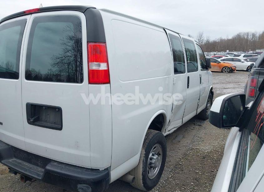 Photo 4 of 2021 Chevrolet Express CARGO RWD 2500 REGULAR WHEELBASE WT (VIN 1GCWGAF76M1145463)