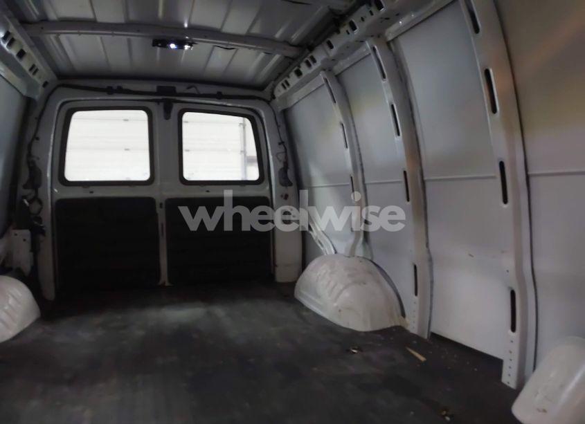Photo 8 of 2021 Chevrolet Express CARGO RWD 2500 REGULAR WHEELBASE WT (VIN 1GCWGAF76M1145463)