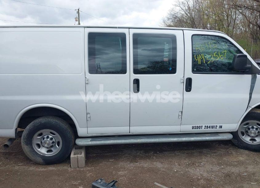 Photo 13 of 2021 Chevrolet Express CARGO RWD 2500 REGULAR WHEELBASE WT (VIN 1GCWGAF77M1204620)
