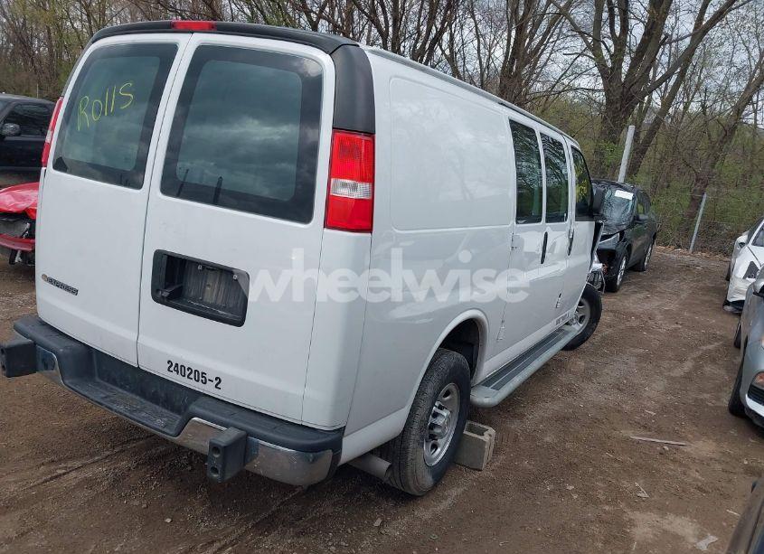 Photo 4 of 2021 Chevrolet Express CARGO RWD 2500 REGULAR WHEELBASE WT (VIN 1GCWGAF77M1204620)