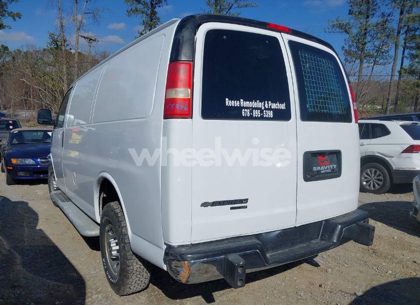 Photo 3 of 2021 Chevrolet Express CARGO RWD 2500 REGULAR WHEELBASE WT (VIN 1GCWGAF77M1249962)