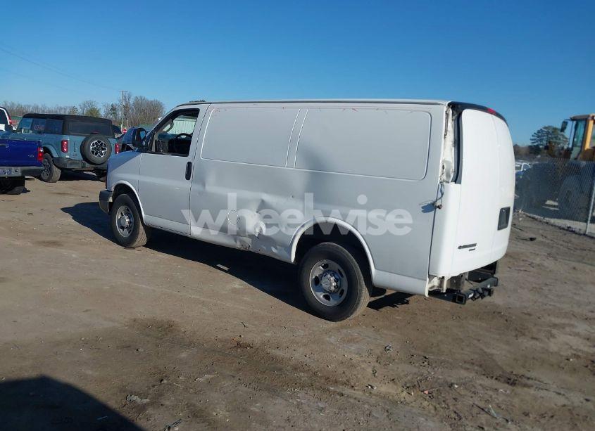 Photo 3 of 2016 Chevrolet Express 2500 WORK VAN (VIN 1GCWGAFF1G1286937)