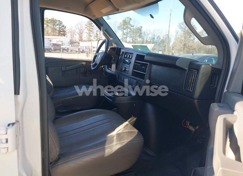 Photo 5 of 2016 Chevrolet Express 2500 WORK VAN (VIN 1GCWGAFF1G1286937)