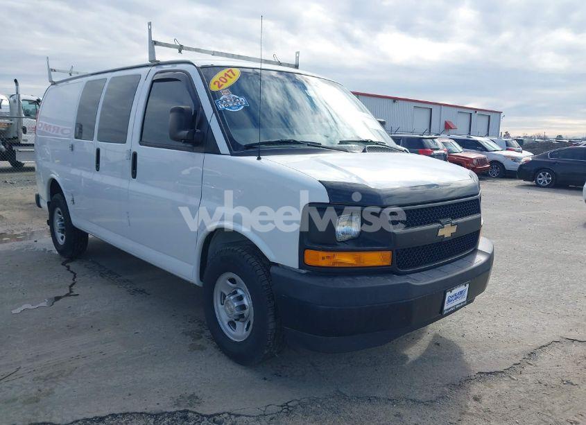2017 Chevrolet Express 2500 WORK VAN (VIN 1GCWGAFF1H1114005) main photo