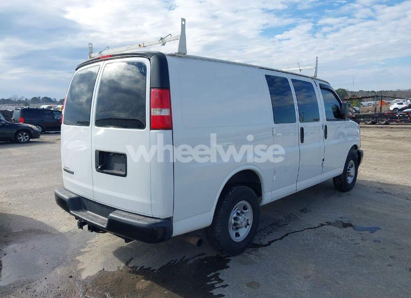 Photo 4 of 2017 Chevrolet Express 2500 WORK VAN (VIN 1GCWGAFF1H1114005)