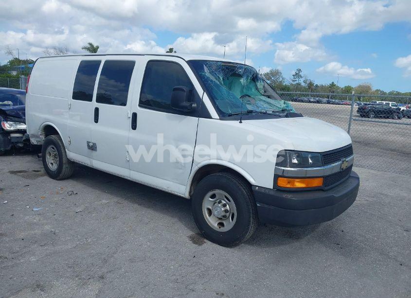 2016 Chevrolet Express 2500 WORK VAN (VIN 1GCWGAFF2G1271671) main photo