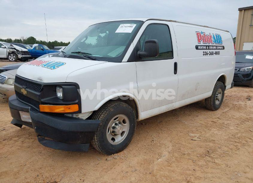Photo 2 of 2017 Chevrolet Express 2500 WORK VAN (VIN 1GCWGAFF3H1347934)