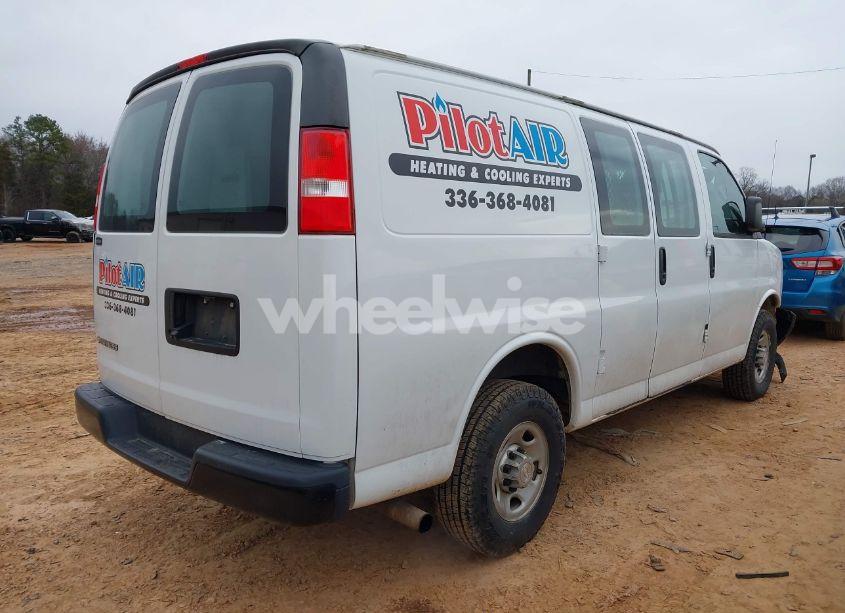 Photo 4 of 2017 Chevrolet Express 2500 WORK VAN (VIN 1GCWGAFF3H1347934)