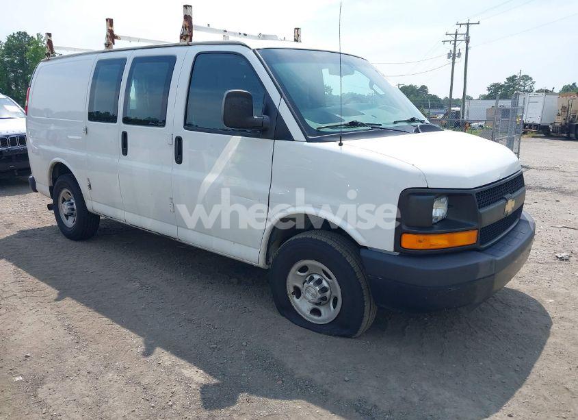 2016 Chevrolet Express 2500 WORK VAN (VIN 1GCWGAFF4G1273888) main photo