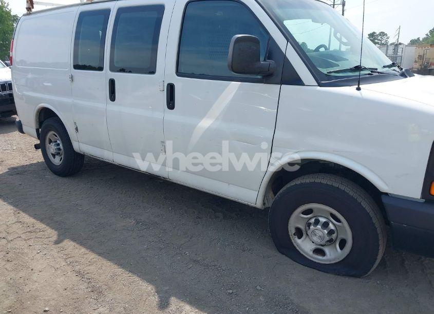 Photo 6 of 2016 Chevrolet Express 2500 WORK VAN (VIN 1GCWGAFF4G1273888)