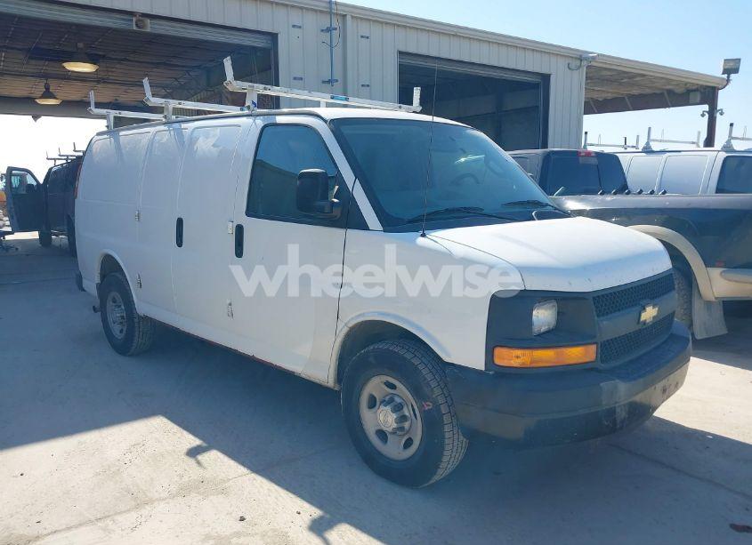 2016 Chevrolet Express 2500 WORK VAN (VIN 1GCWGAFF4G1323933) main photo