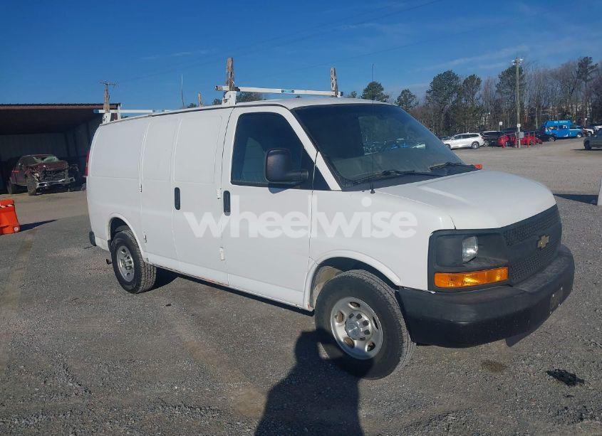 2016 Chevrolet Express 2500 WORK VAN (VIN 1GCWGAFF5G1141545) main photo