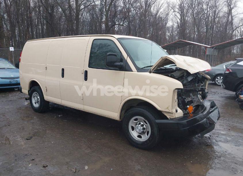 2016 Chevrolet Express 2500 WORK VAN (VIN 1GCWGAFF5G1266187) main photo