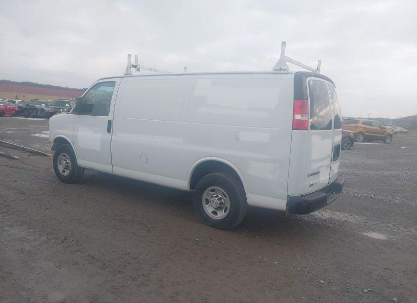 Photo 3 of 2017 Chevrolet Express 2500 WORK VAN (VIN 1GCWGAFF5H1118834)