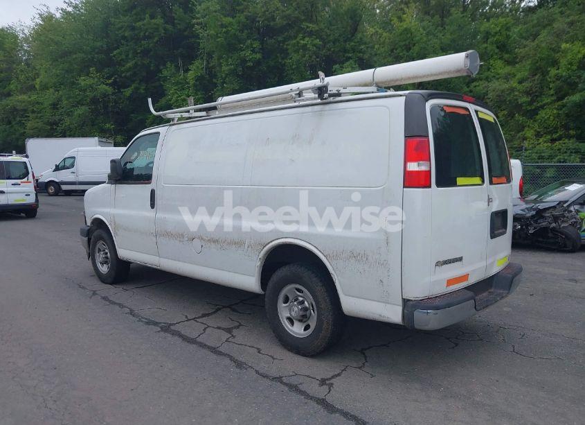 Photo 3 of 2017 Chevrolet Express 2500 WORK VAN (VIN 1GCWGAFF5H1150196)