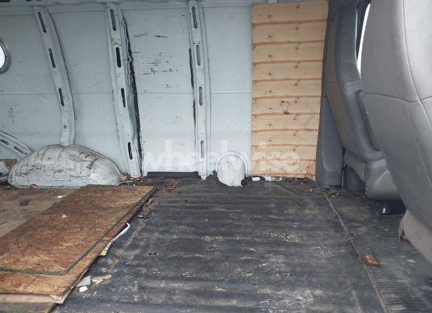 Photo 8 of 2017 Chevrolet Express 2500 WORK VAN (VIN 1GCWGAFF5H1196434)