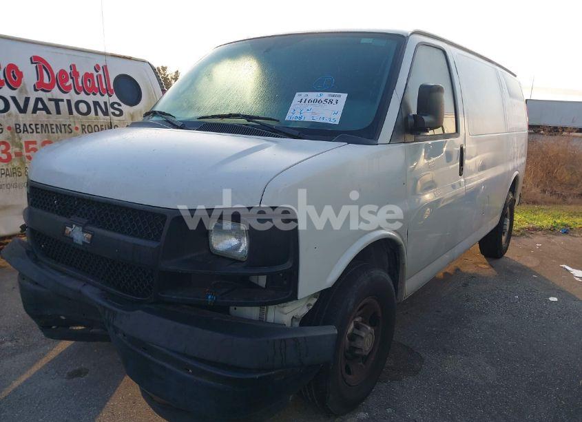 Photo 2 of 2017 Chevrolet Express 2500 WORK VAN (VIN 1GCWGAFF5H1289857)