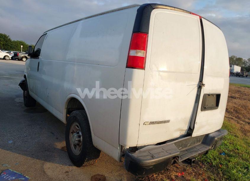 Photo 3 of 2017 Chevrolet Express 2500 WORK VAN (VIN 1GCWGAFF5H1289857)
