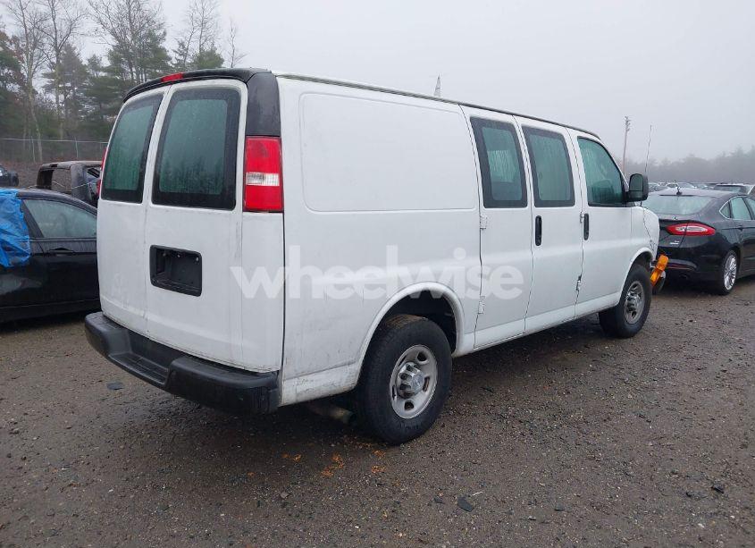 Photo 4 of 2017 Chevrolet Express 2500 WORK VAN (VIN 1GCWGAFF6H1118650)