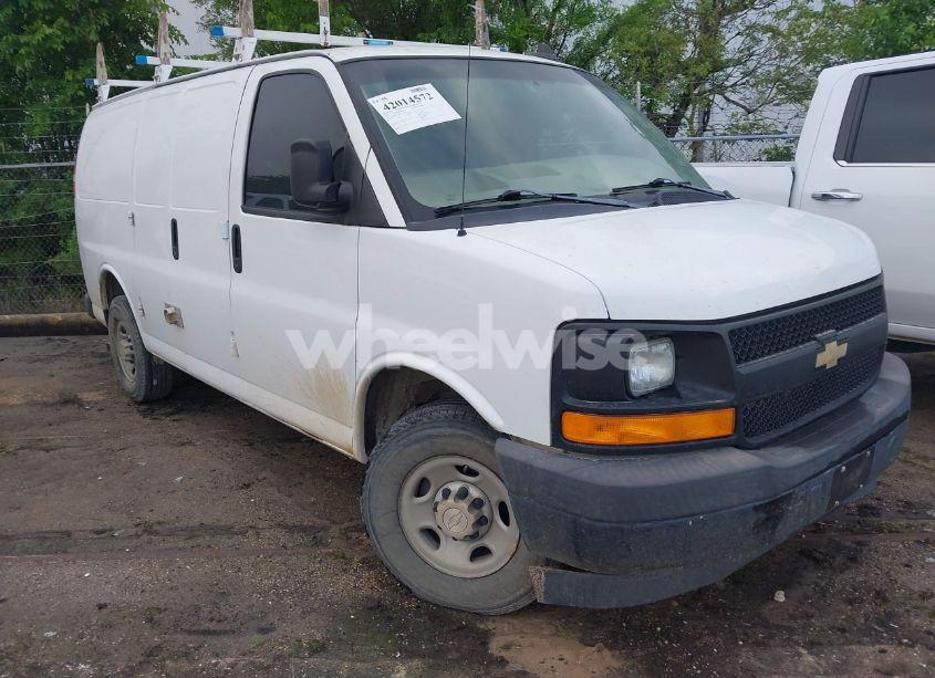 2017 Chevrolet Express 2500 WORK VAN (VIN 1GCWGAFF6H1176404) main photo