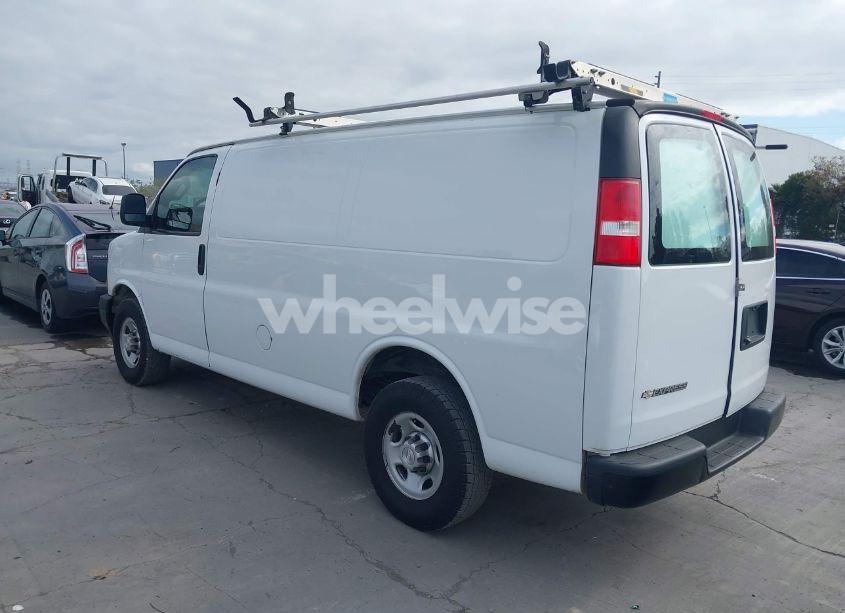 Photo 3 of 2017 Chevrolet Express 2500 WORK VAN (VIN 1GCWGAFF6H1345692)