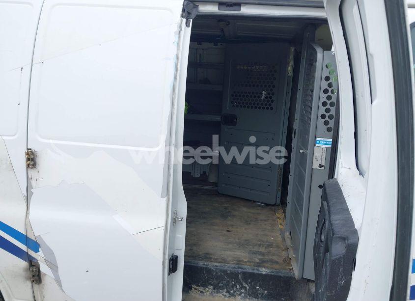 Photo 8 of 2017 Chevrolet Express 2500 WORK VAN (VIN 1GCWGAFF7H1118799)