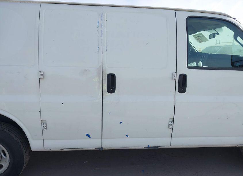 Photo 13 of 2017 Chevrolet Express 2500 WORK VAN (VIN 1GCWGAFF7H1133030)