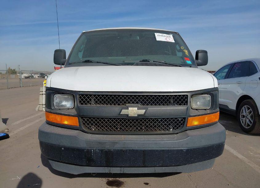 Photo 6 of 2017 Chevrolet Express 2500 WORK VAN (VIN 1GCWGAFF7H1133030)