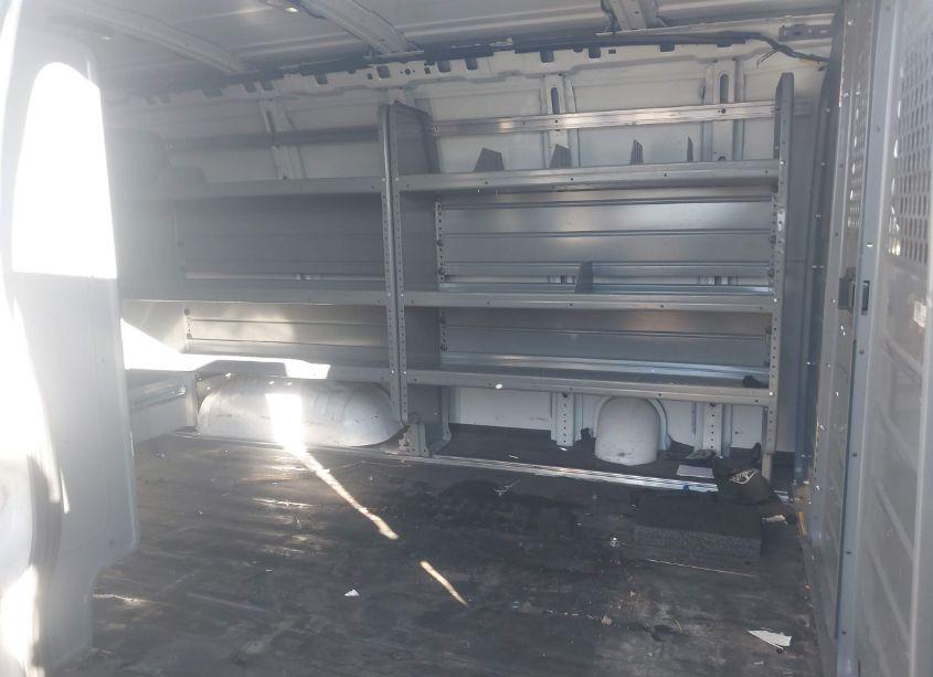 Photo 8 of 2017 Chevrolet Express 2500 WORK VAN (VIN 1GCWGAFF7H1133030)